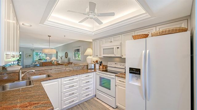 1203 SIESTA BAYSIDE DRIVE 1203-D, Sarasota, FL 34242