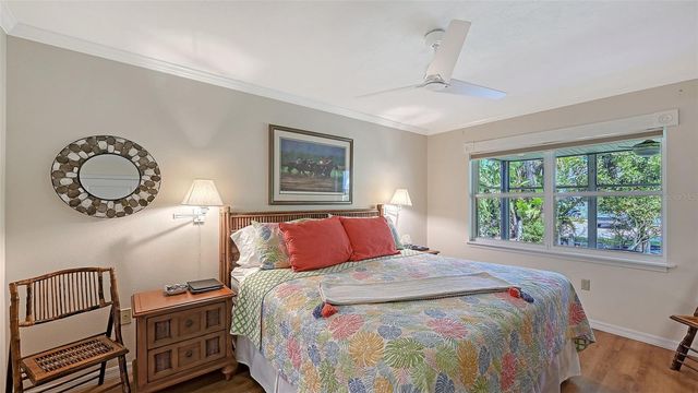 1203 SIESTA BAYSIDE DRIVE 1203-D, Sarasota, FL 34242