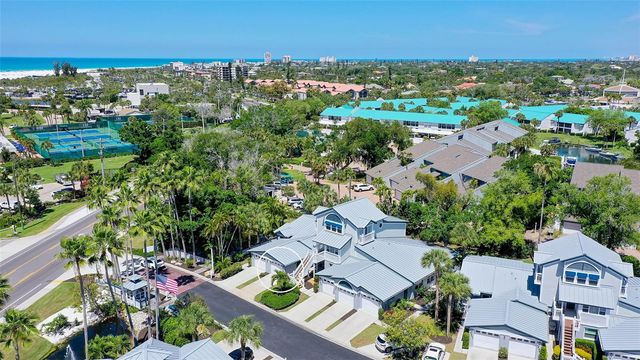 1203 SIESTA BAYSIDE DRIVE 1203-D, Sarasota, FL 34242