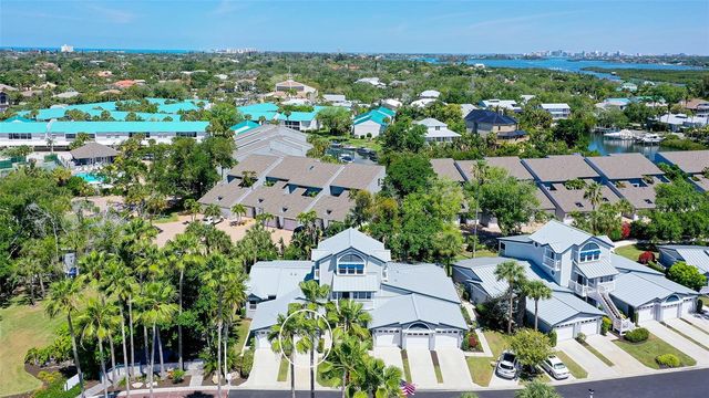 1203 SIESTA BAYSIDE DRIVE 1203-D, Sarasota, FL 34242