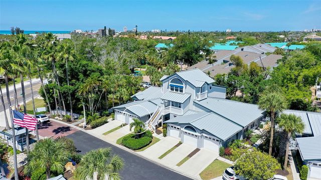 1203 SIESTA BAYSIDE DRIVE 1203-D, Sarasota, FL 34242
