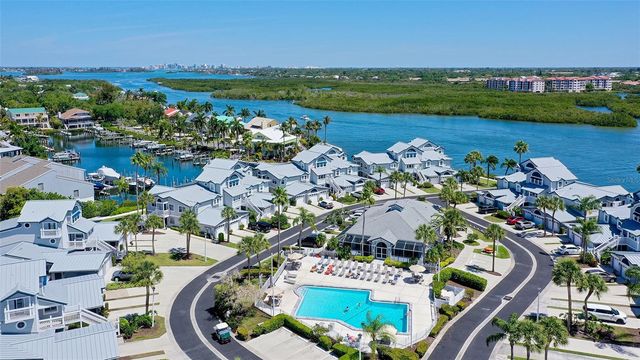 1203 SIESTA BAYSIDE DRIVE 1203-D, Sarasota, FL 34242