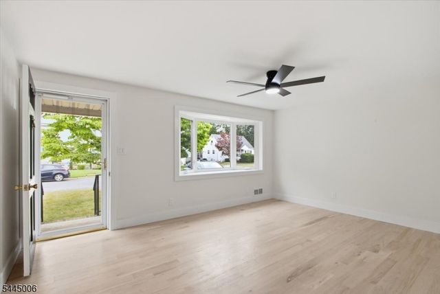 421 1St St, Middlesex Boro, NJ 08846