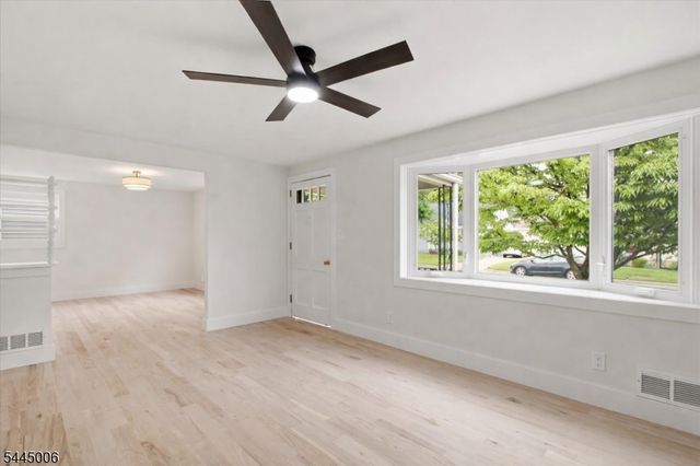 421 1St St, Middlesex Boro, NJ 08846