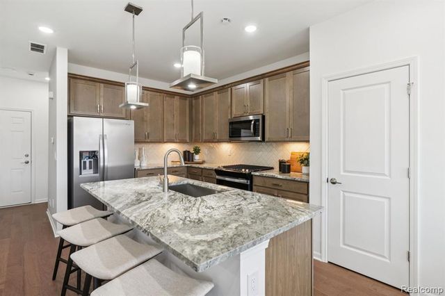 265 Lantana Drive, Brighton, MI 48116
