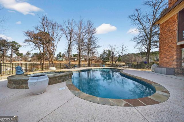 1060 Turnberry Circle, Greensboro, GA 30642