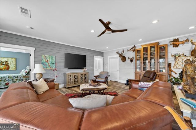 1060 Turnberry Circle, Greensboro, GA 30642