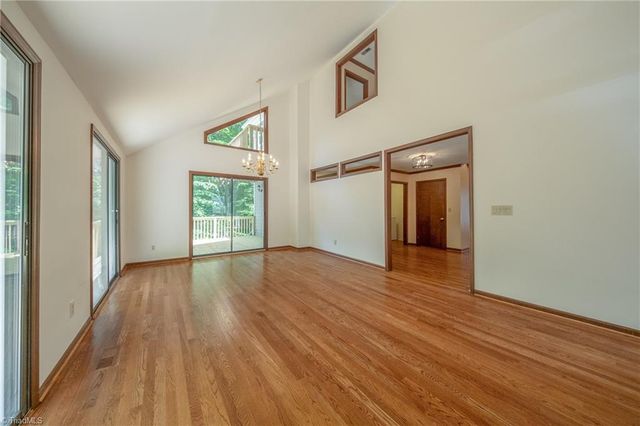 1048 Beecher Road, Winston-salem, NC 27104
