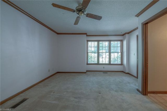 1048 Beecher Road, Winston-salem, NC 27104