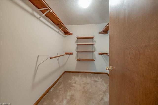 1048 Beecher Road, Winston-salem, NC 27104