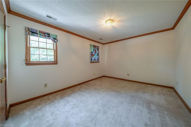 1048 Beecher Road, Winston-salem, NC 27104