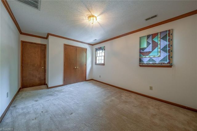 1048 Beecher Road, Winston-salem, NC 27104
