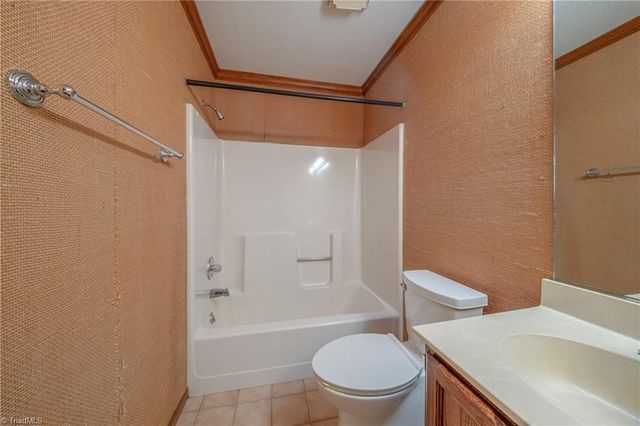 1048 Beecher Road, Winston-salem, NC 27104