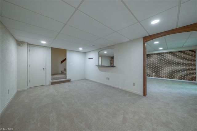 1048 Beecher Road, Winston-salem, NC 27104