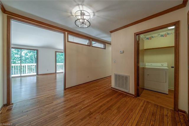 1048 Beecher Road, Winston-salem, NC 27104