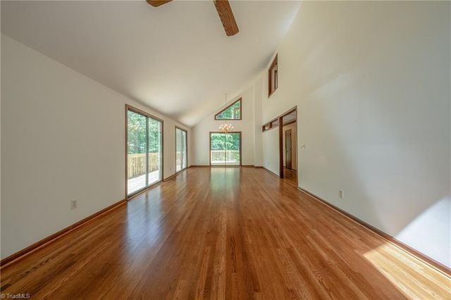 1048 Beecher Road, Winston-salem, NC 27104