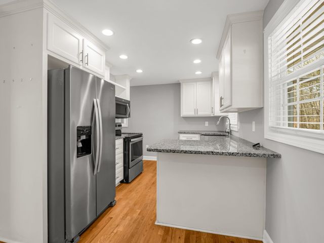 655 W Oconee Street, Chesnee, SC 29323