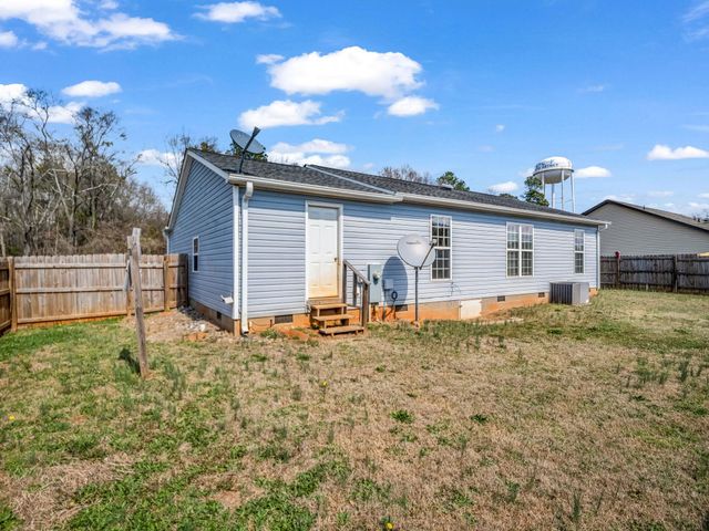 655 W Oconee Street, Chesnee, SC 29323