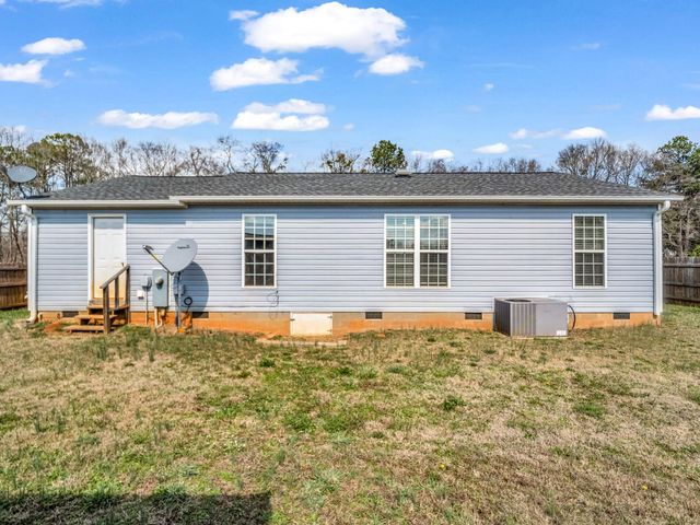 655 W Oconee Street, Chesnee, SC 29323