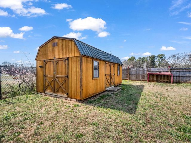 655 W Oconee Street, Chesnee, SC 29323