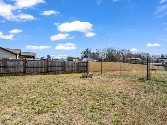 655 W Oconee Street, Chesnee, SC 29323