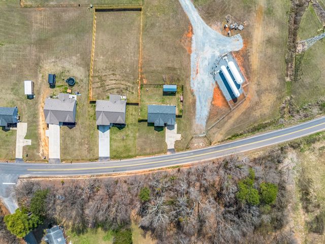 655 W Oconee Street, Chesnee, SC 29323