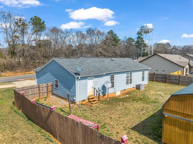 655 W Oconee Street, Chesnee, SC 29323