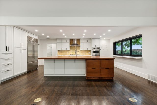 6945 Tokalon Drive, Dallas, TX 75214