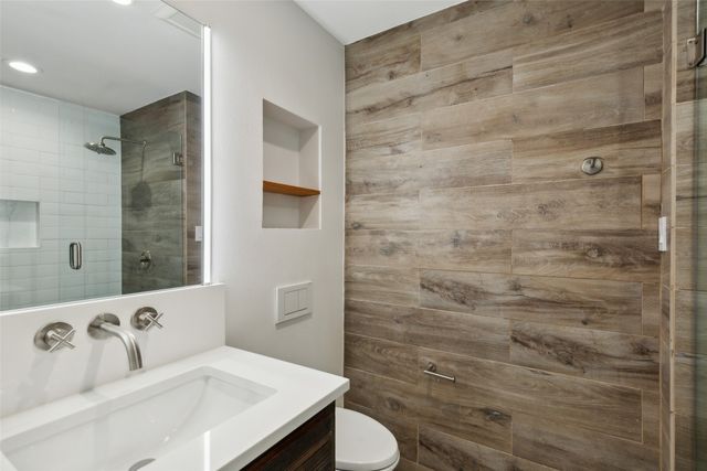 6945 Tokalon Drive, Dallas, TX 75214