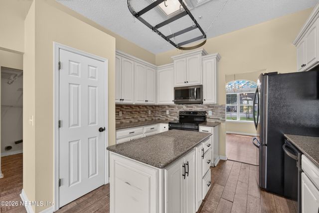 8575 CATSBY Court, Jacksonville, FL 32244