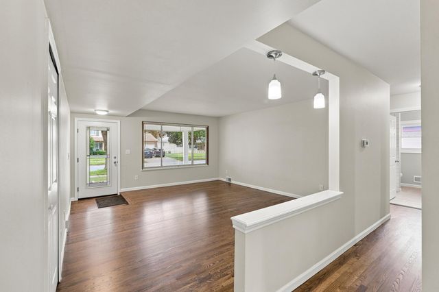 1810 Briarwood Drive, Madison Heights, MI 48071