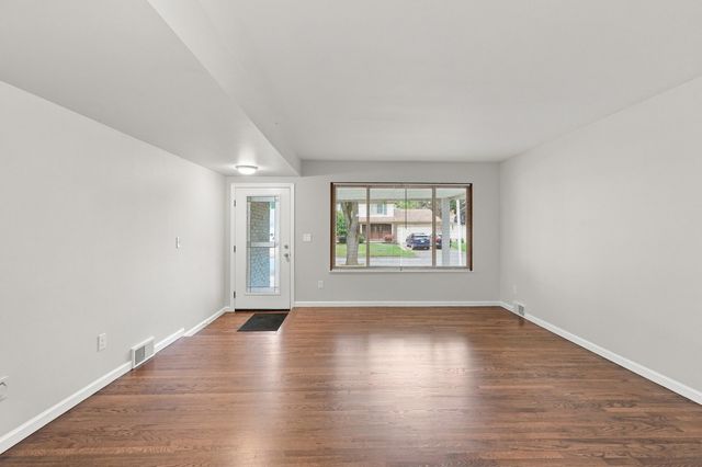 1810 Briarwood Drive, Madison Heights, MI 48071