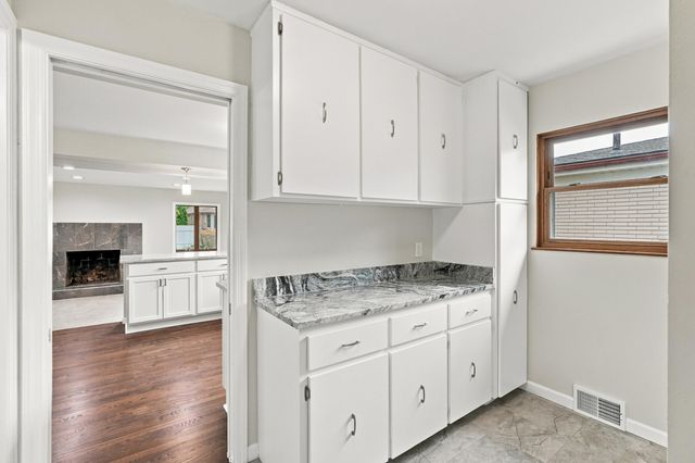 1810 Briarwood Drive, Madison Heights, MI 48071