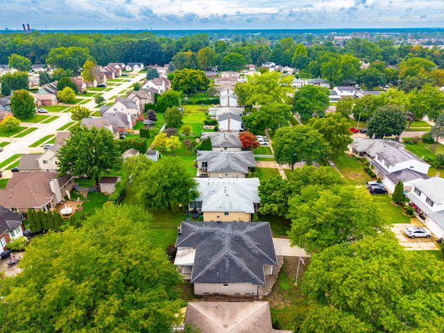 1810 Briarwood Drive, Madison Heights, MI 48071