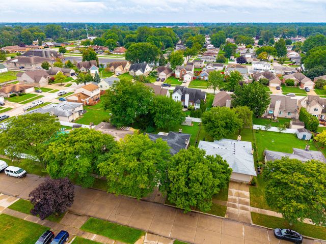 1810 Briarwood Drive, Madison Heights, MI 48071