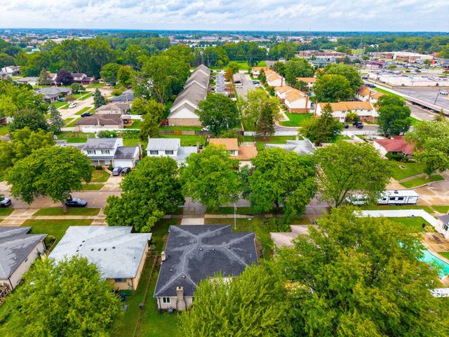 1810 Briarwood Drive, Madison Heights, MI 48071