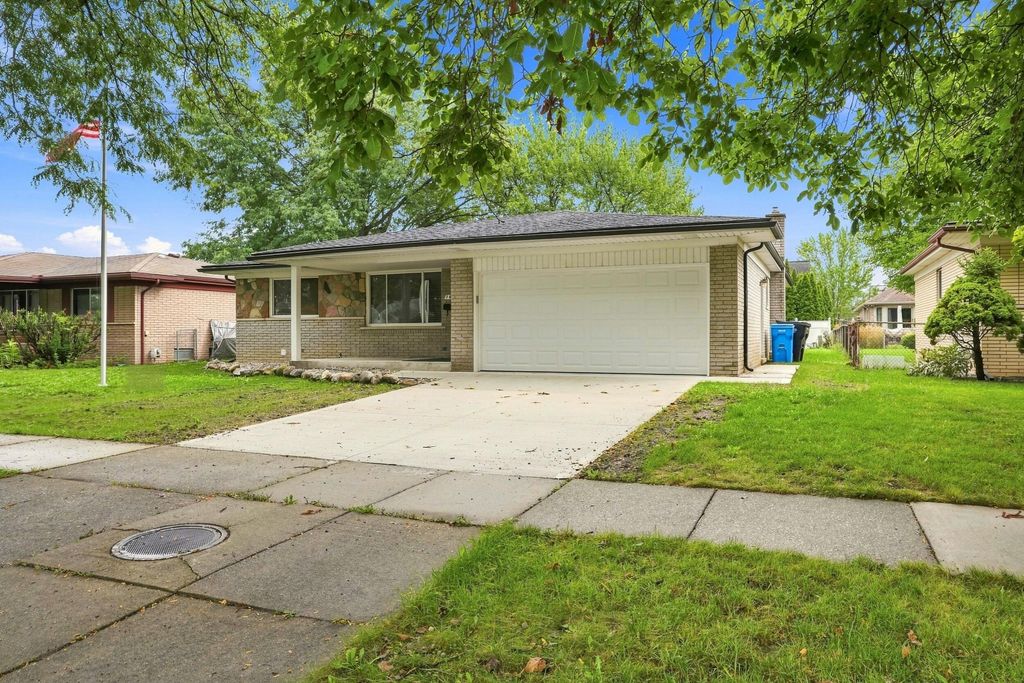 1810 Briarwood Drive, Madison Heights, MI 48071