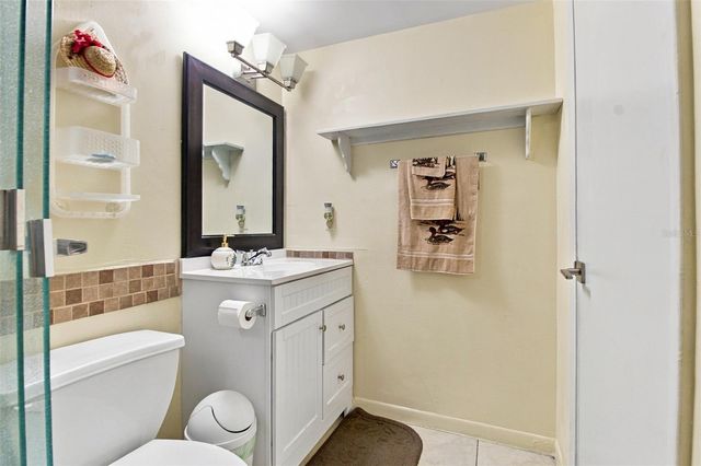 6308 NEWTOWN CIRCLE 8B5, Tampa, FL 33615