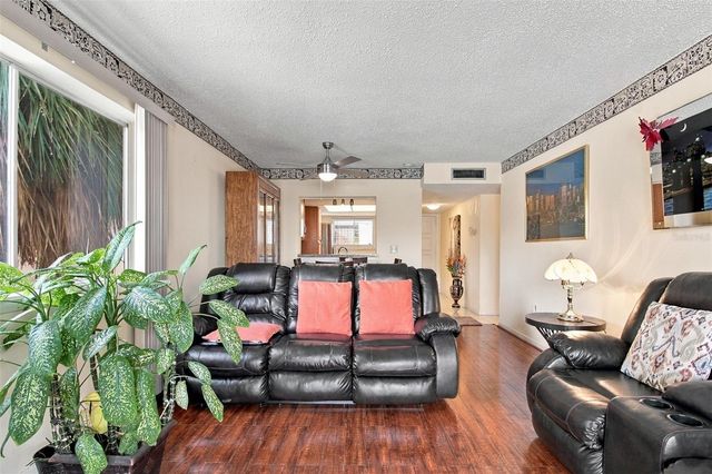 6308 NEWTOWN CIRCLE 8B5, Tampa, FL 33615
