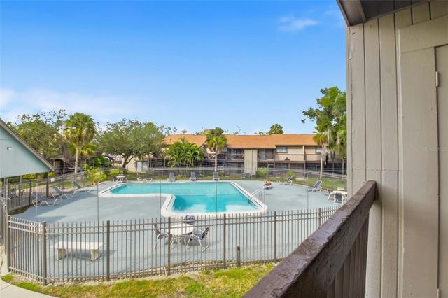 6308 NEWTOWN CIRCLE 8B5, Tampa, FL 33615