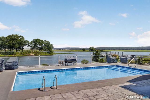 48 Bakers Cove, Groton, CT 06340