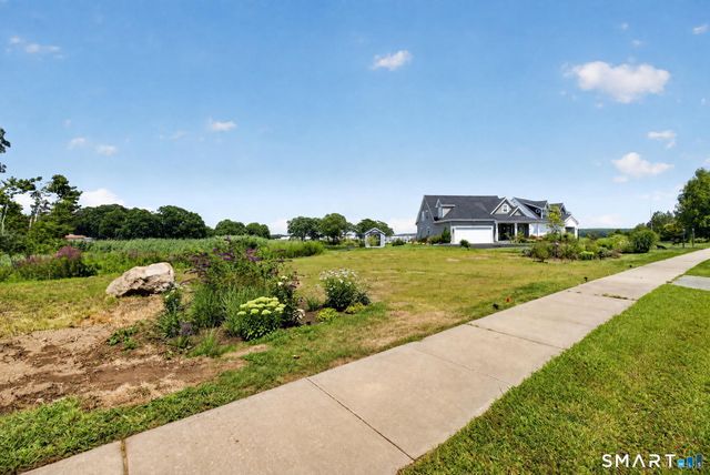 48 Bakers Cove, Groton, CT 06340