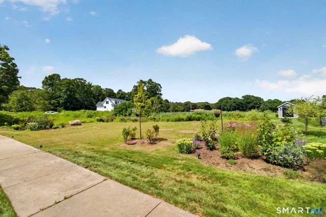 48 Bakers Cove, Groton, CT 06340