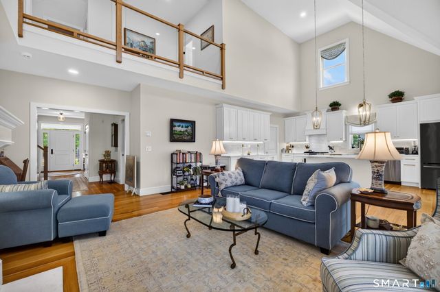 48 Bakers Cove, Groton, CT 06340