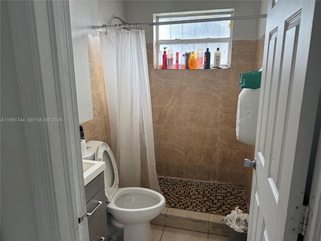 2200 NW 110th St, Miami, FL 33167