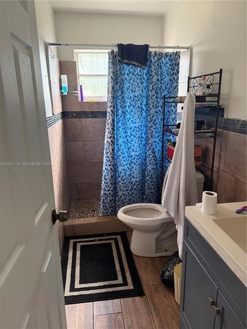 2200 NW 110th St, Miami, FL 33167