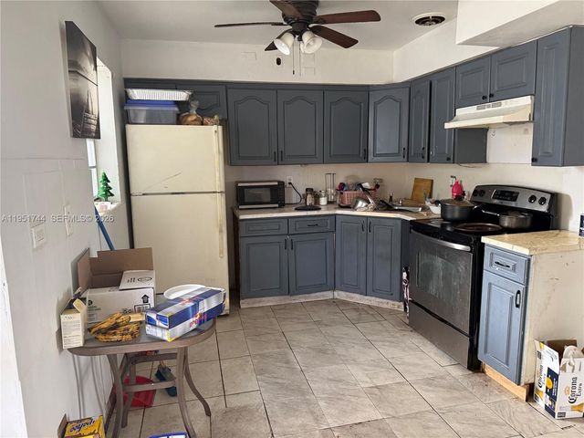 2200 NW 110th St, Miami, FL 33167