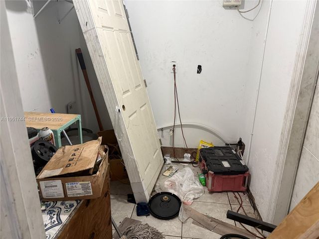 2200 NW 110th St, Miami, FL 33167