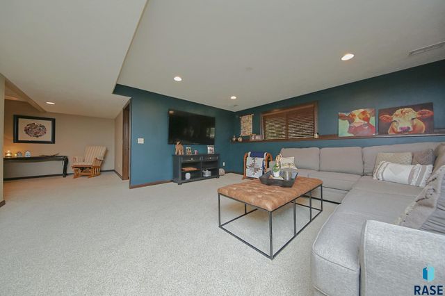 2700 E Whisper Trl Trail, Sioux Falls, SD 57108