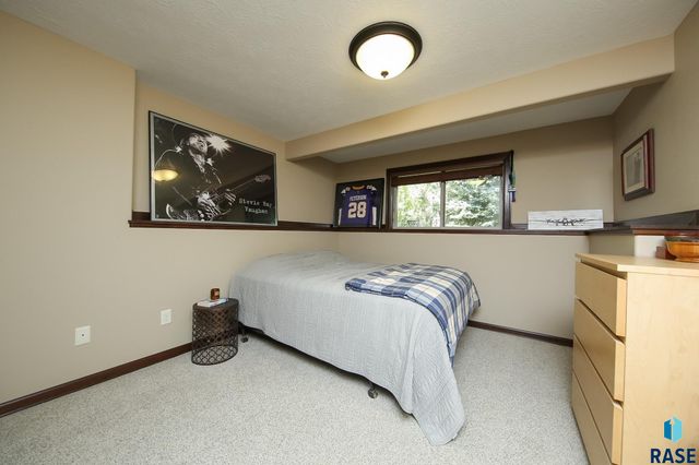 2700 E Whisper Trl Trail, Sioux Falls, SD 57108